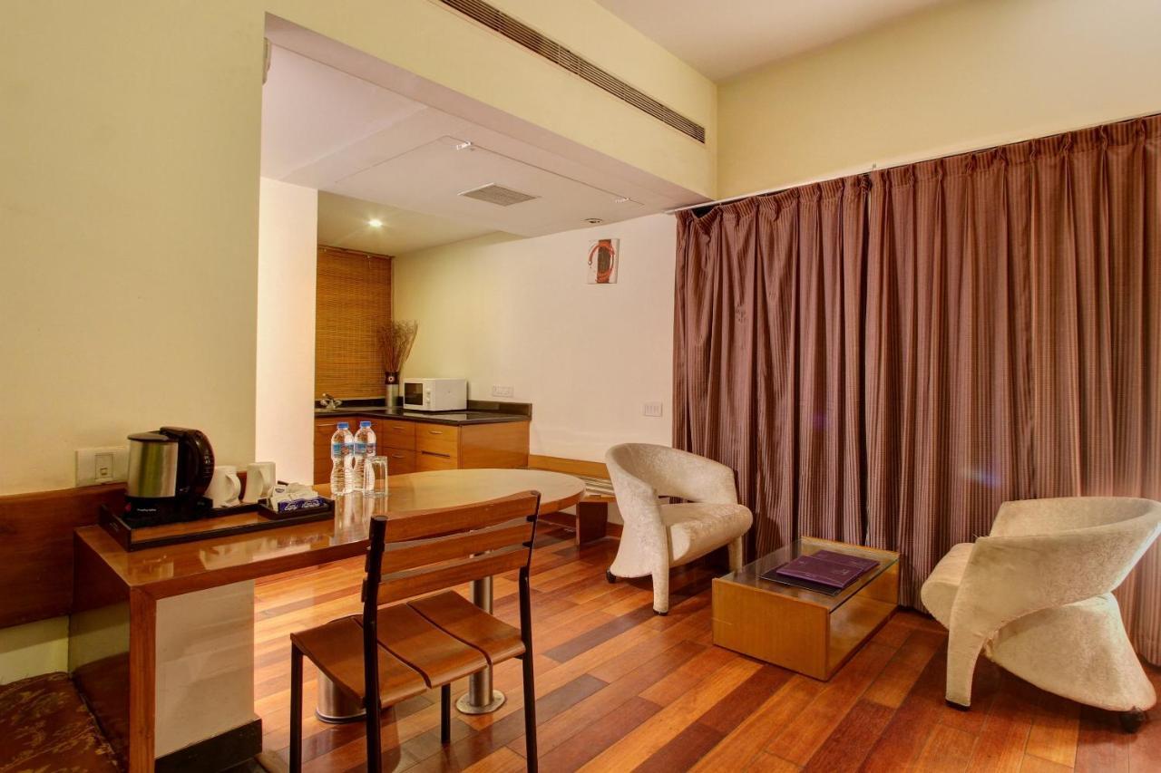 Capital O 16165 Cartier Hotel Bangalore Luaran gambar