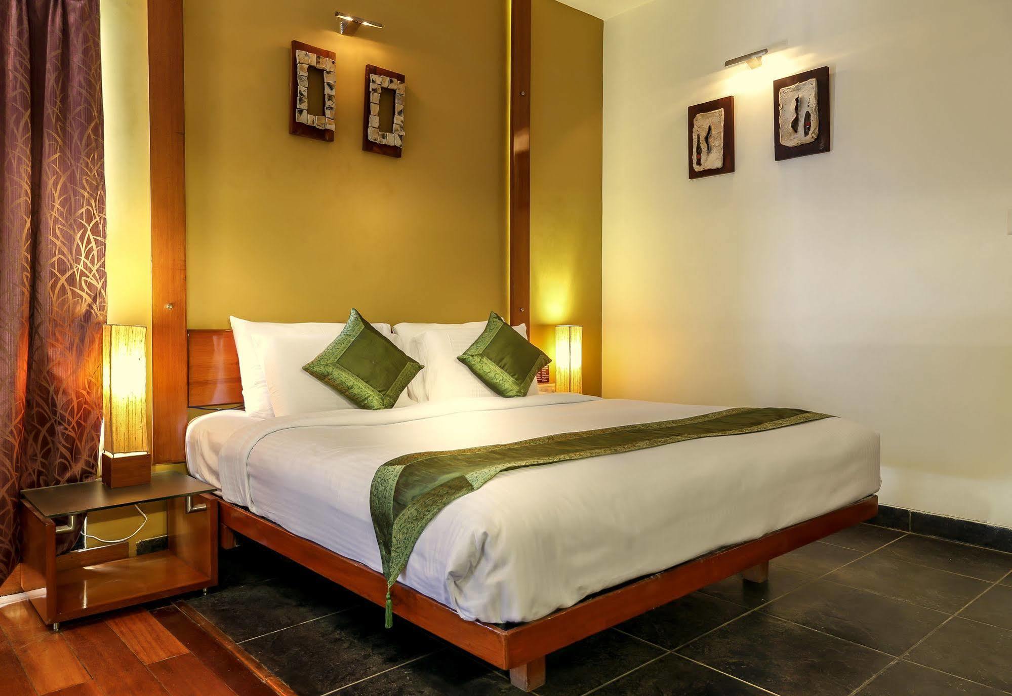 Capital O 16165 Cartier Hotel Bangalore Luaran gambar